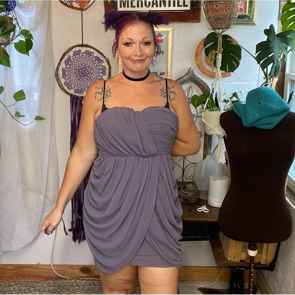 MM Couture by Miss Me Lavender Draped Sweetheart Neck Formal Dress size small - Picture 5 of 12